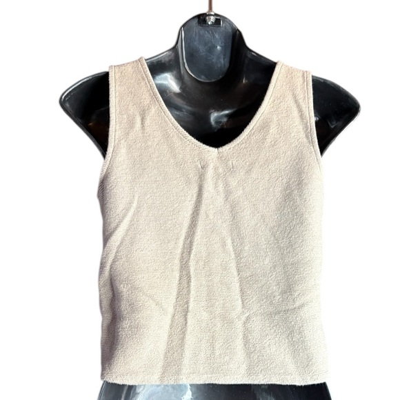 Madewell Texture and Thread Tie
Front V Neck Tank Small cream preloved - Picture 3 of 5